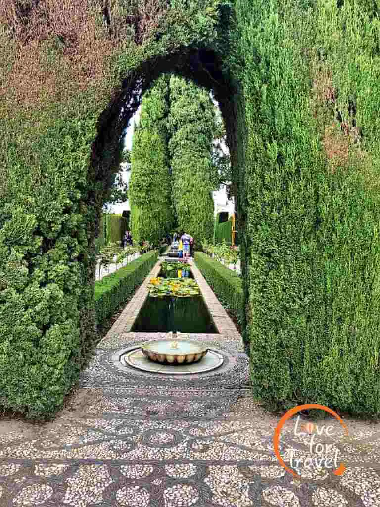 Κήπος στην Αλάμπρα - Ταξίδι στην Γρανάδα, αξιοθέατα που πρέπει να δεις