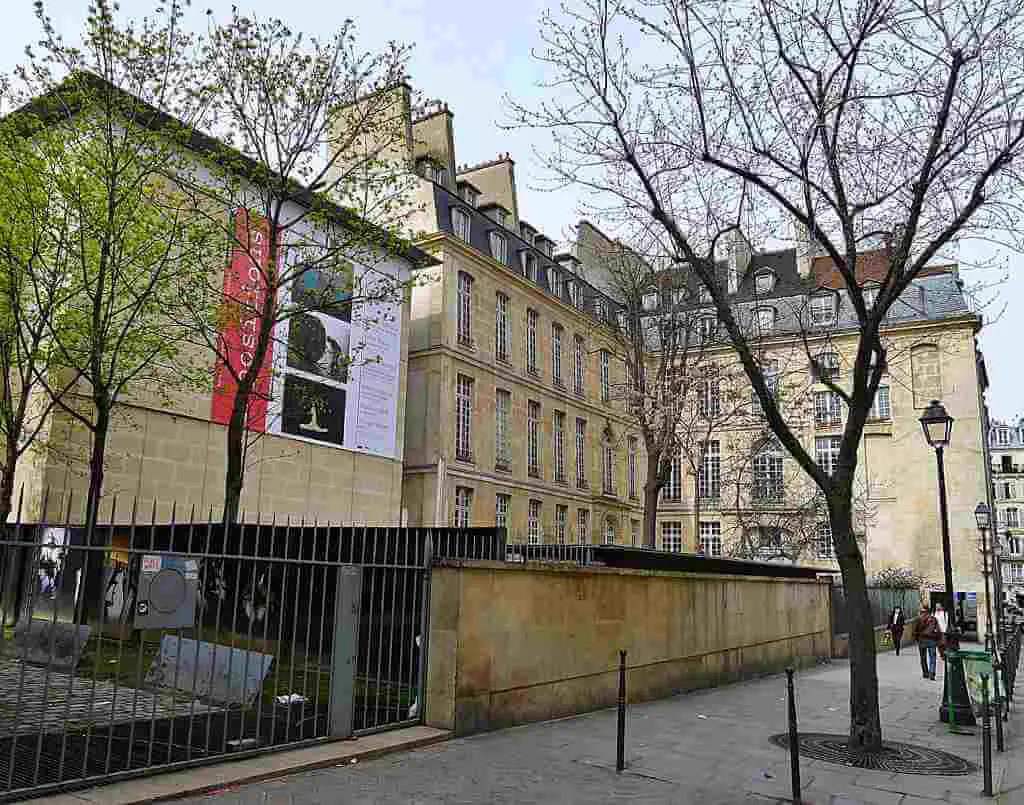 Μουσείο Φωτογραφίας - Les Marais, anakalyptontas to palio Parisi