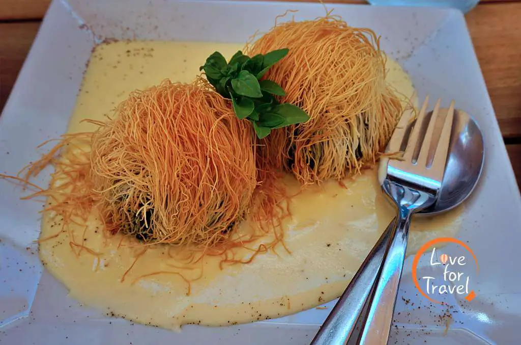 Φωλιές καταΐφι με σπανάκι, Ταρσανάς - Τα καλύτερα εστιατόρια της Πάτμου