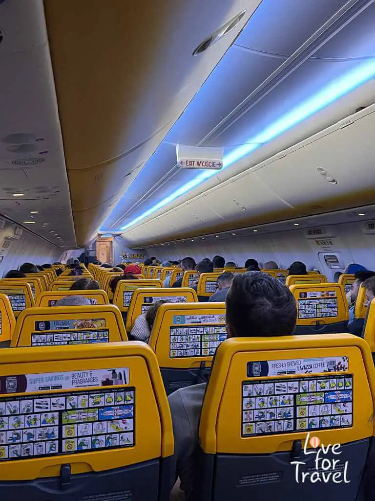 Καμπίνα αεροσκάφους - Πως η Ryanair σε ταξιδεύει περισσότερο